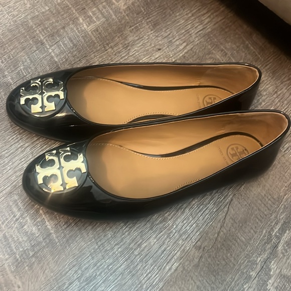 LIKE NEW!!! IN BOX!!!
Patent black Tory Burch ballet flats - Picture 5 of 5